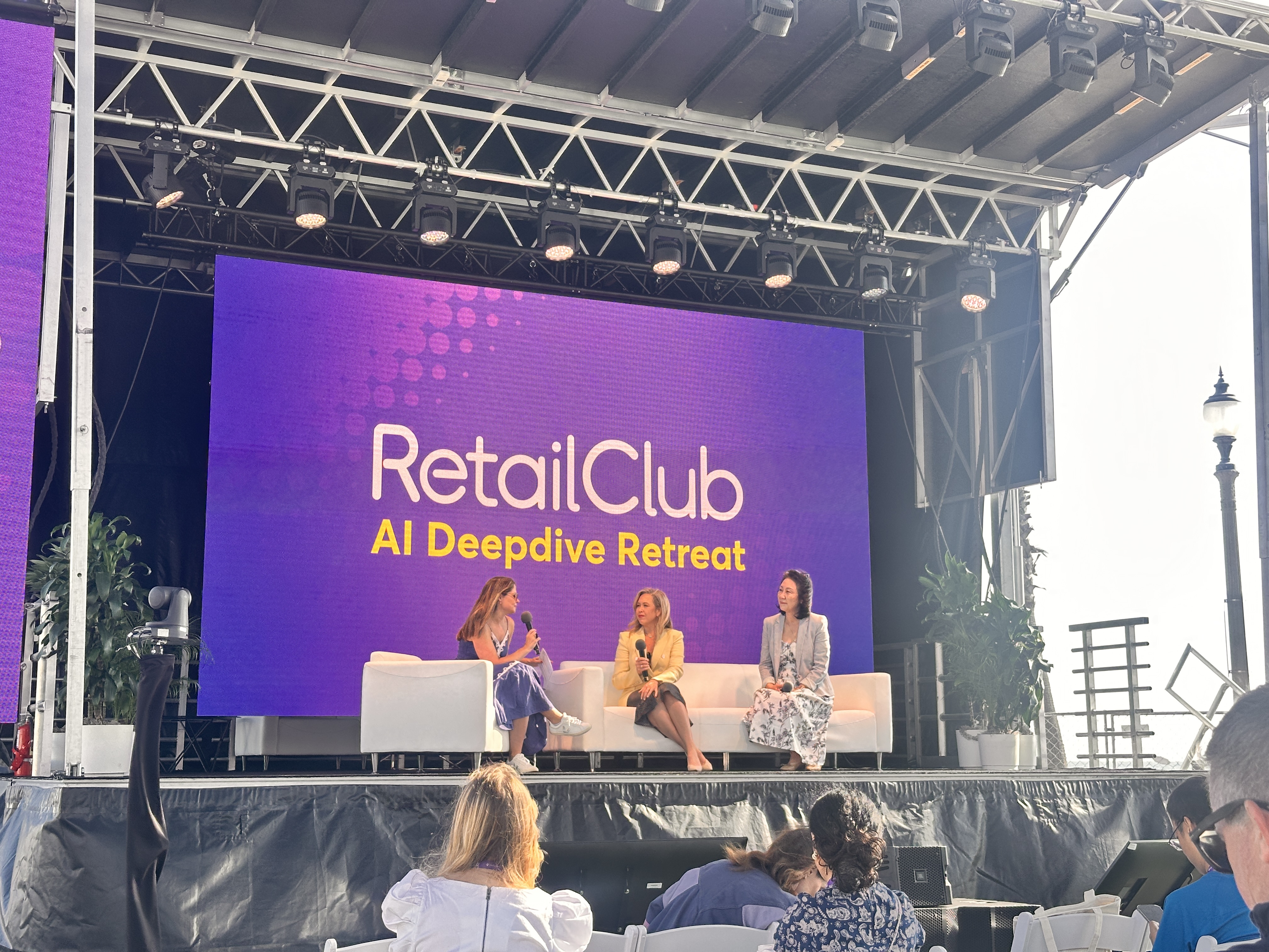 Main stage panel at the RetailClub AI Deepdive Retreat